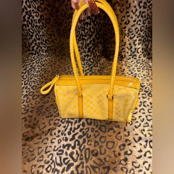 Gold yellow Liz Claiborne hand bag - Picture 3 of 5